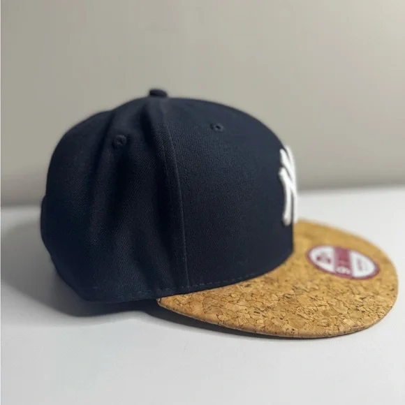 New York Yankees 9FIFTY Snapback Hat - Cork Brim Edition - Picture 3 of 7